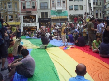 Haber | 27 Haziran Pazar G�n� E�cinsellerin Onur Y�r�y��� Taksim de